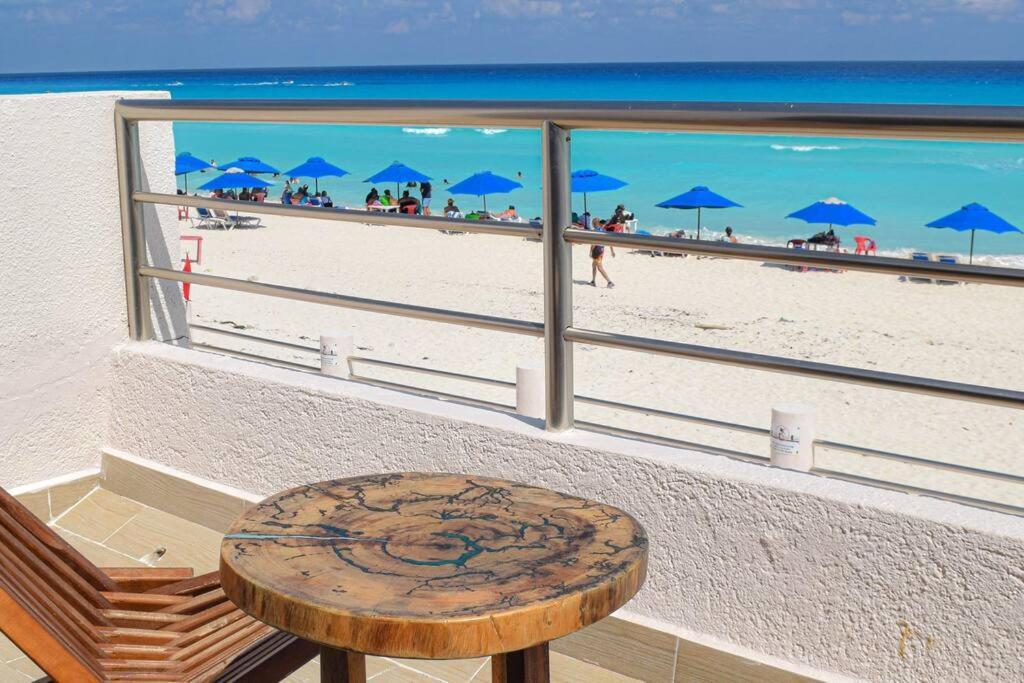 Ocean Front Villa Marlin, Best Location In Hotel Zone #109 Cancún Buitenkant foto