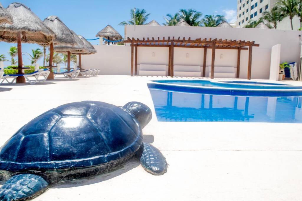 Ocean Front Villa Marlin, Best Location In Hotel Zone #109 Cancún Buitenkant foto