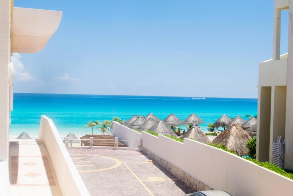 Ocean Front Villa Marlin, Best Location In Hotel Zone #109 Cancún Buitenkant foto