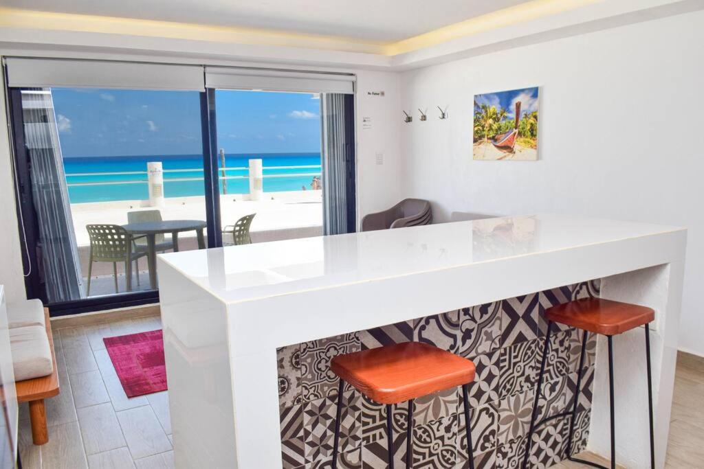 Ocean Front Villa Marlin, Best Location In Hotel Zone #109 Cancún Buitenkant foto