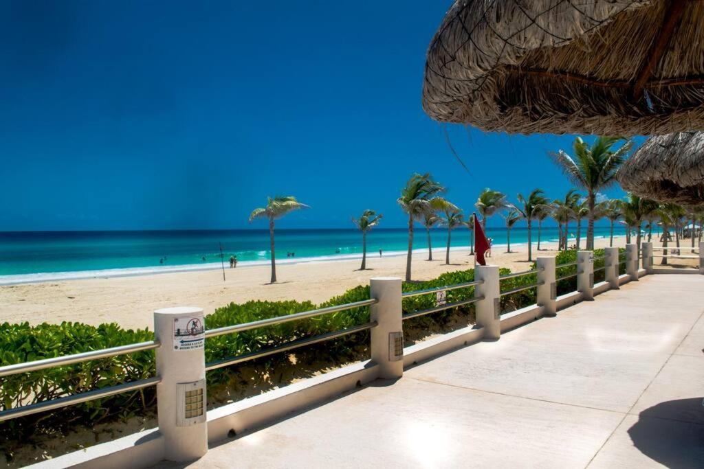 Ocean Front Villa Marlin, Best Location In Hotel Zone #109 Cancún Buitenkant foto